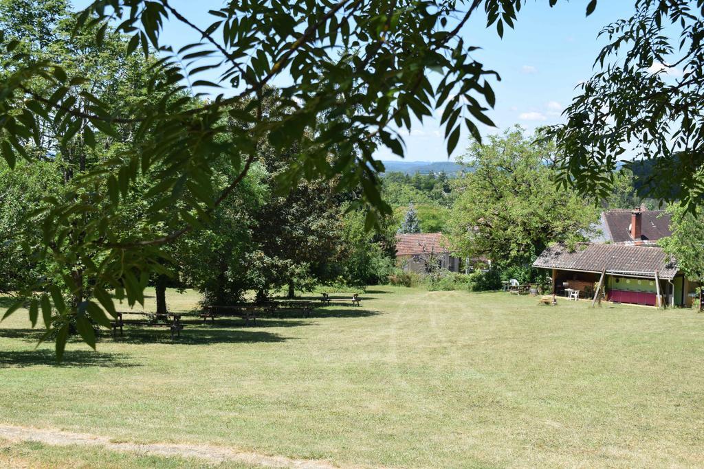Camping Chez Francis Bed & Breakfast Loupiac  Eksteriør bilde
